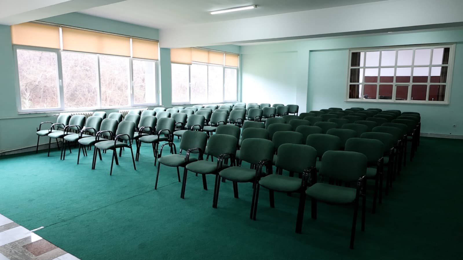 Salla e konferencave e Medresesë Isa Beu