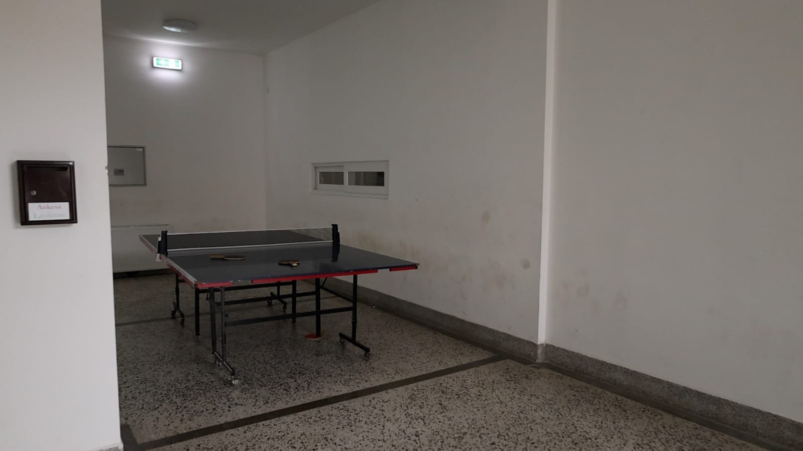 Fusha e futbollit në konviktin e Medresesë