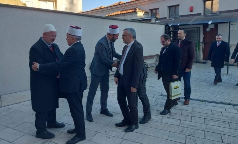 DREJTORI DR. ISLAM ISLAMI NË VIZITË URIMI TEK MUFTIU I STRUGËS