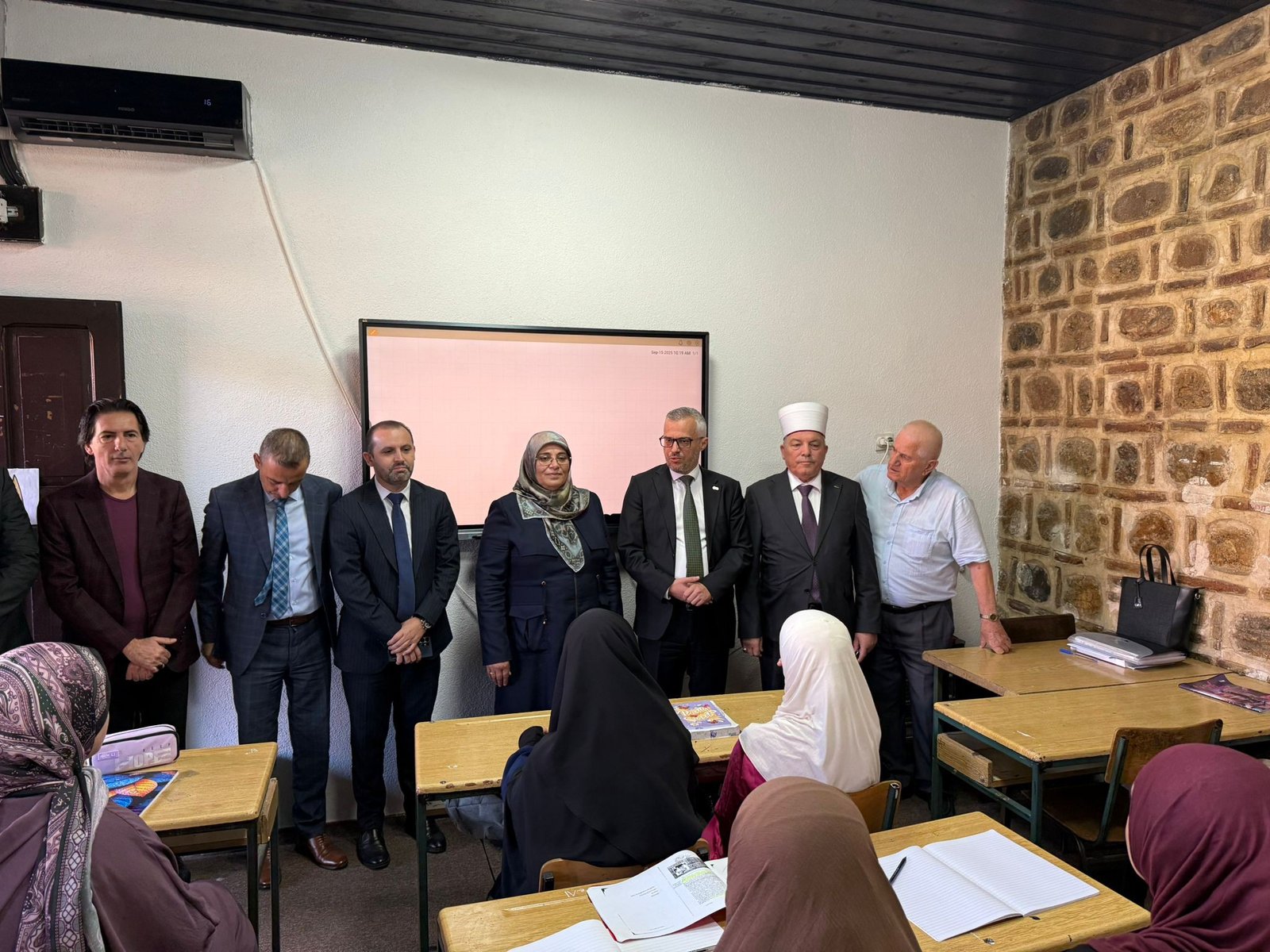 Vizitë e veçantë në paralelen e vajzave të Medresesë Isa Beu – Shkup