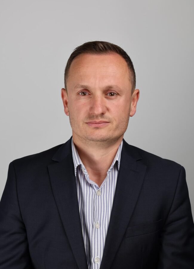 Prof. Vadrib Ameti, profesor i gjuhës dhe letërsisë shqipe në Medresenë Isa Beu