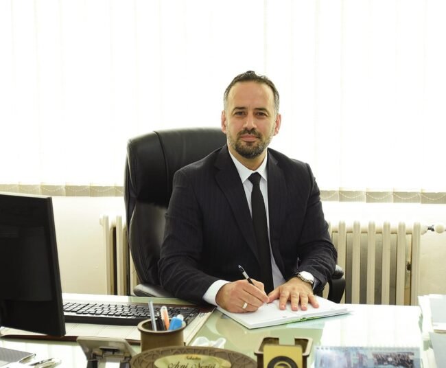 Avni Neziri, sekretar i Medresesë Isa Beu