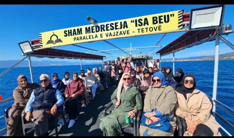 EKSKURSION NJËDITOR ME NXËNËSET E SHAM “MEDRESEJA ISA BEU” – PARALELJA E VAJZAVE, TETOVË